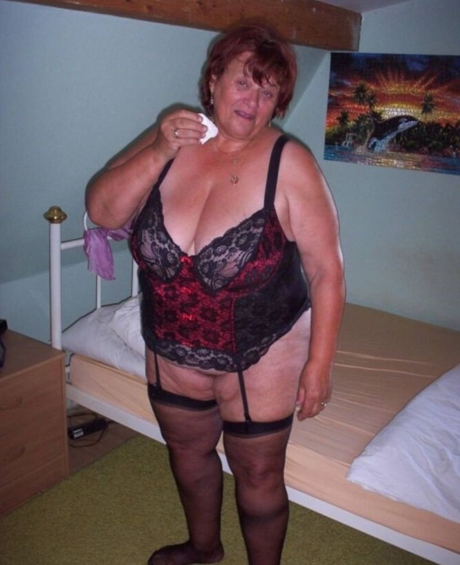 Claudi liebt Dessous68 aus Bern,Schweiz